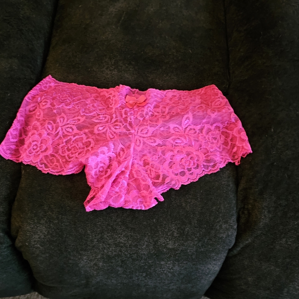 Sexy Hot pink lace shorties size Small